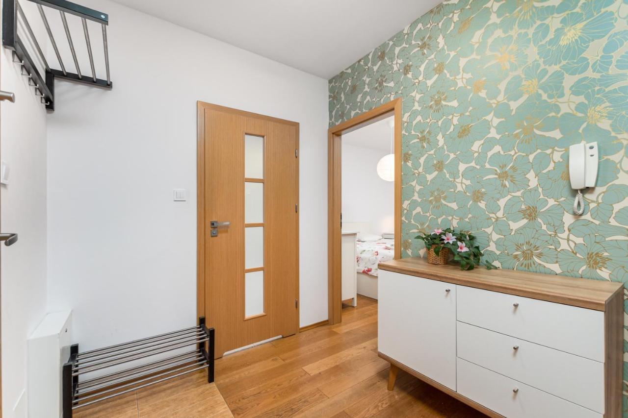 Czapelska 40 By Homeprime Apartment Warsaw